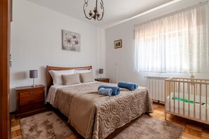 3 bedrooms, iron/ironing board, free WiFi, bed sheets - Apartment 'Superior' with Mountain View, Shared Garden and Wi-Fi (Ponte da Barca)
