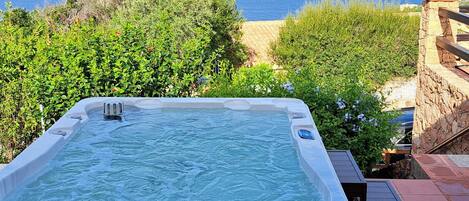 Baignoire à remous extérieure