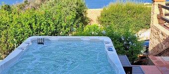 Villetta Luisa: Holiday Home with Sea View, Wi-Fi, and Air Conditioning