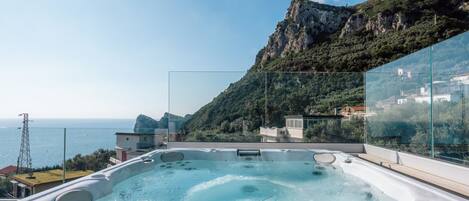 Idromassaggio all'aperto