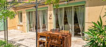 Holiday Home 'Le Secret D'hestia' with Shared Pool, Wi-Fi and Air Conditioning