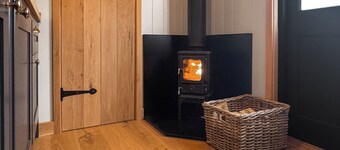 Shepherds Hut - UK49729