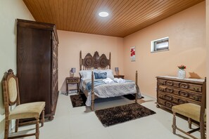 4 chambres, fer et planche à repasser, Wi-Fi gratuit, draps fournis