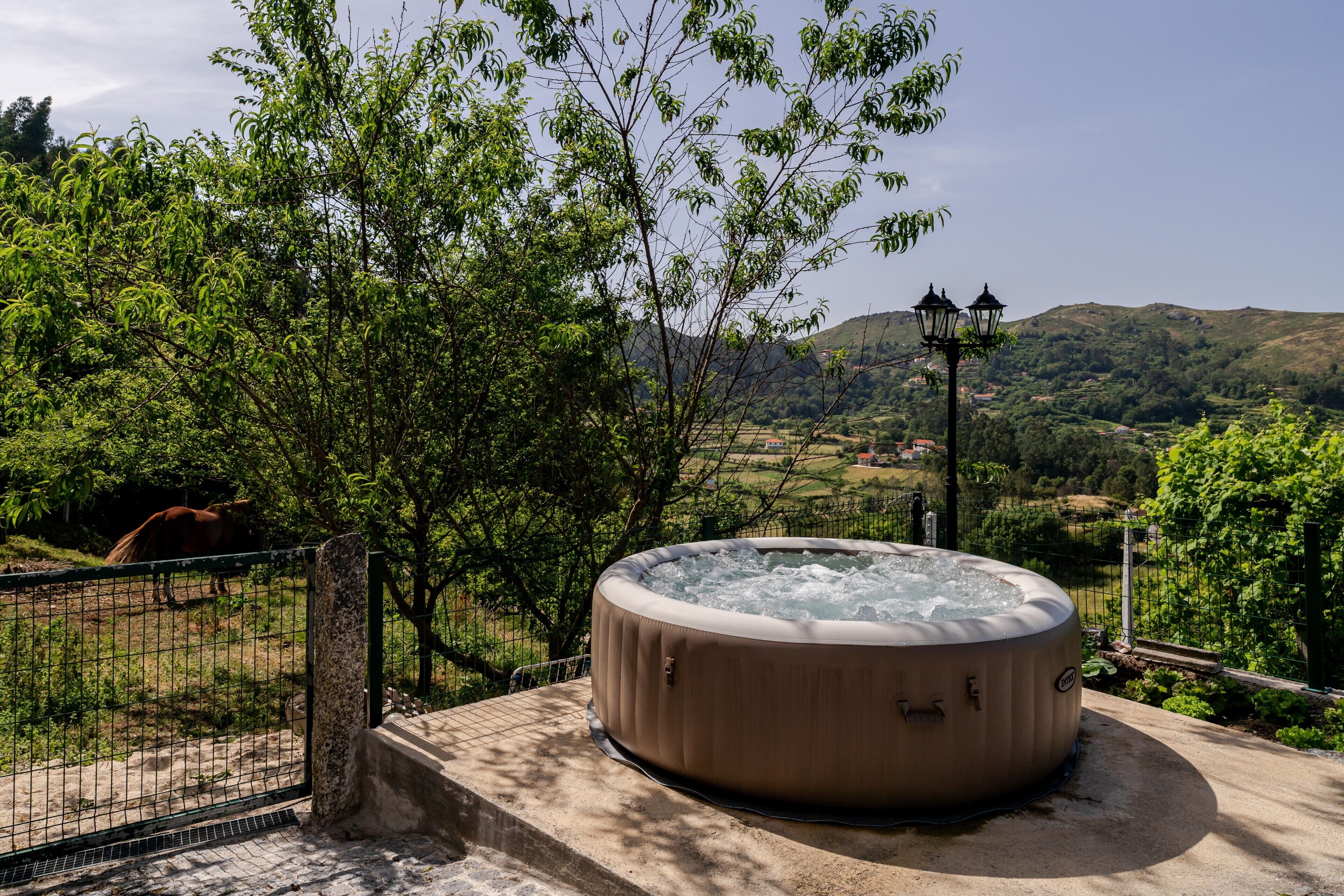 Bain à remous extérieur