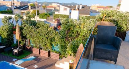 Holiday Home 'Casa Esposende' with Private Pool, Private Garden and Wi-Fi