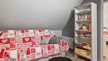 2 Schlafzimmer, Reisekinderbett, kostenloses WLAN