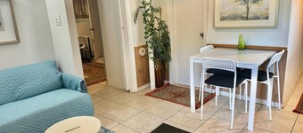 Charming 1-bedroom beautifully furnished apartment in quaint Roslyn w/Parking