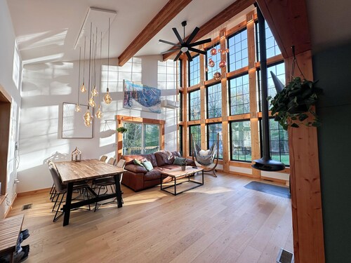 Modern Chalet by Mt. Sunapee with Spa