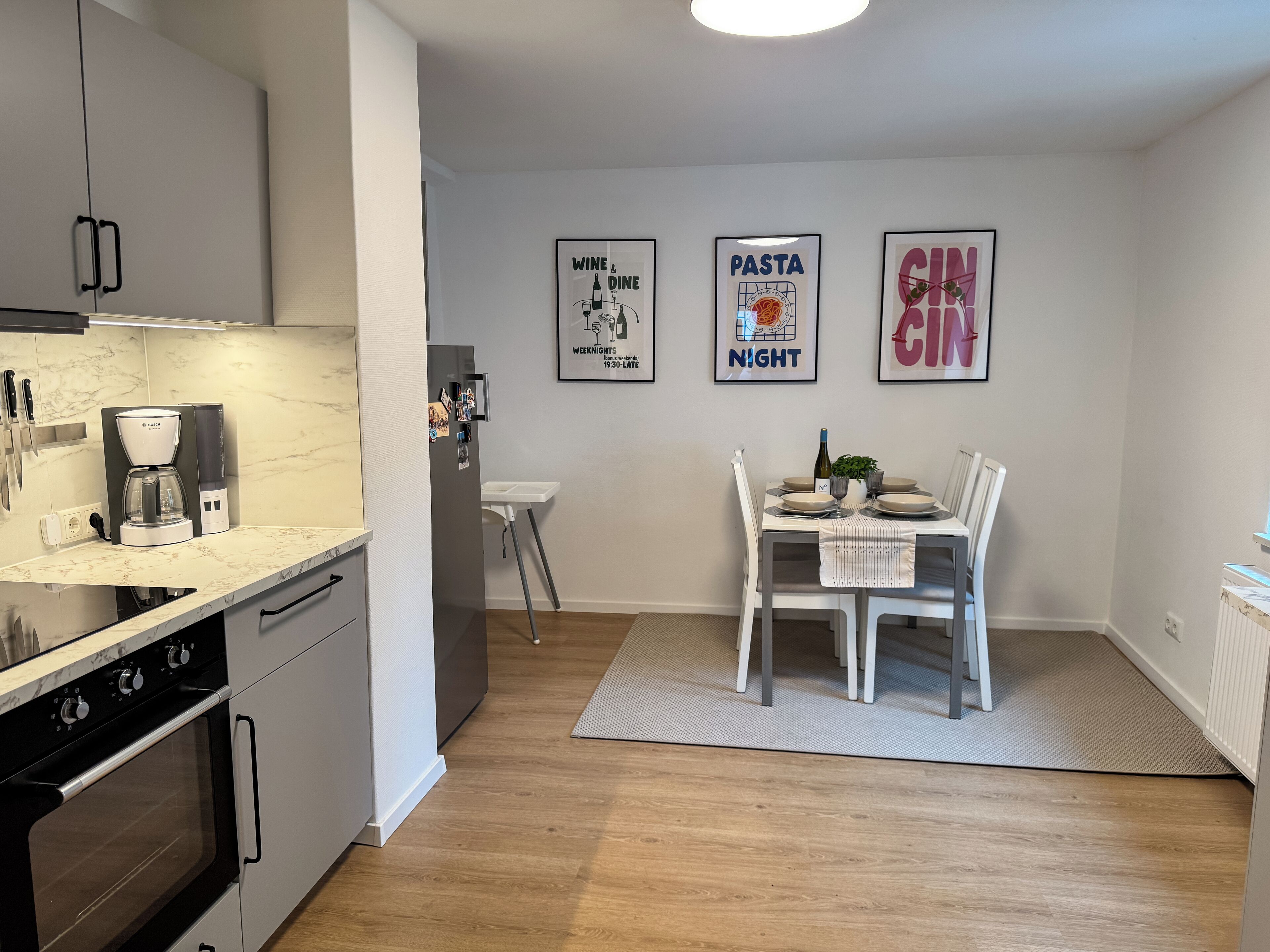 Mikrowelle, Ofen, Herdplatte, Geschirrspüler