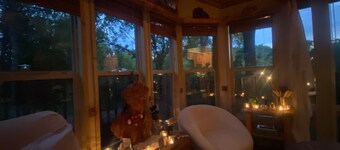 Aunt Happy’s Hideaway: charming 2 bedroom cabin near Mineral Point