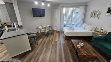 1 bedroom, WiFi, bed sheets
