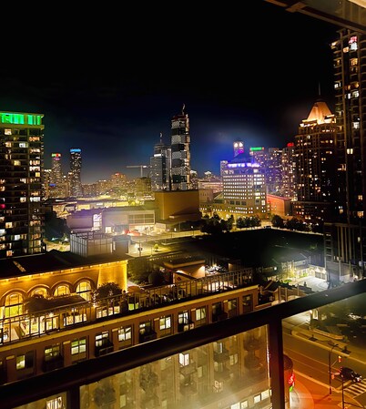 Luxury 1BR Condo | Sophisticated & Stylish Stay by Square One