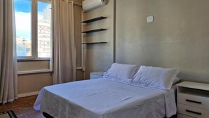 Unclassified image, 4 of 14, button - SUH Copacabana 89 Beach View (Rio de Janeiro)