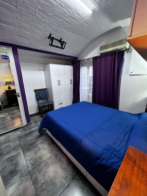 1 quarto, ferros/tábuas de passar roupa, Wi-Fi, roupa de cama