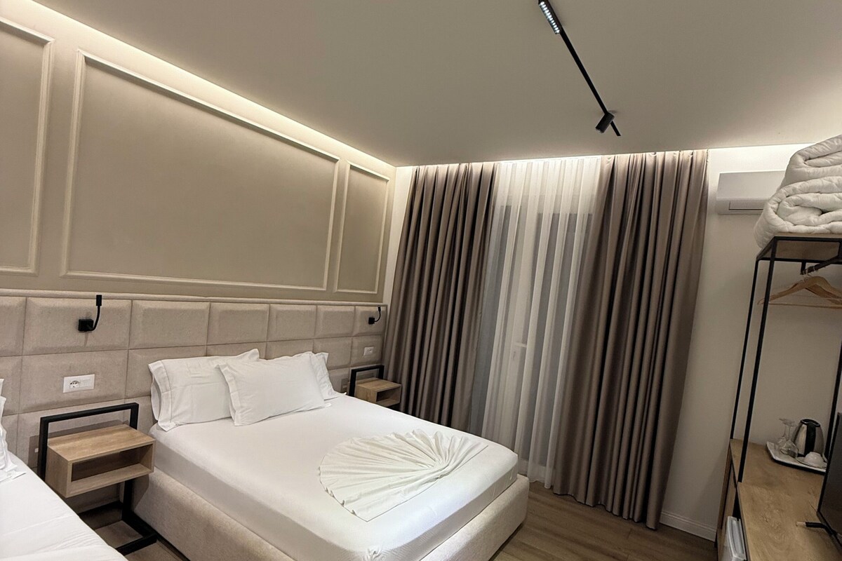 Phòng 3 Deluxe, ban công, quang cảnh vườn | Phòng cách âm 