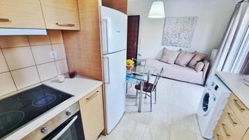 Deluxe Apartment, Balcony, City View | Free WiFi