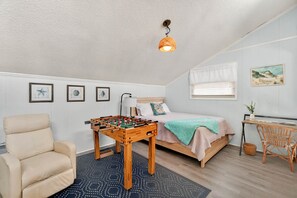 4 bedrooms, desk, free WiFi