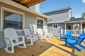 Terrace/patio - The Salty Rooster by Brunswick Vacation Rentals: New Pool & Renovated Bedrooms (Ocean Isle Beach)