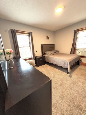 4 bedrooms, WiFi, bed sheets