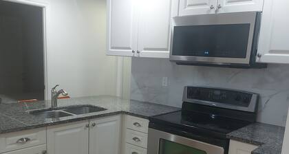 2 Bedroom Basement Apartment For Rent in Vaughan Canada. 647-400-4944.