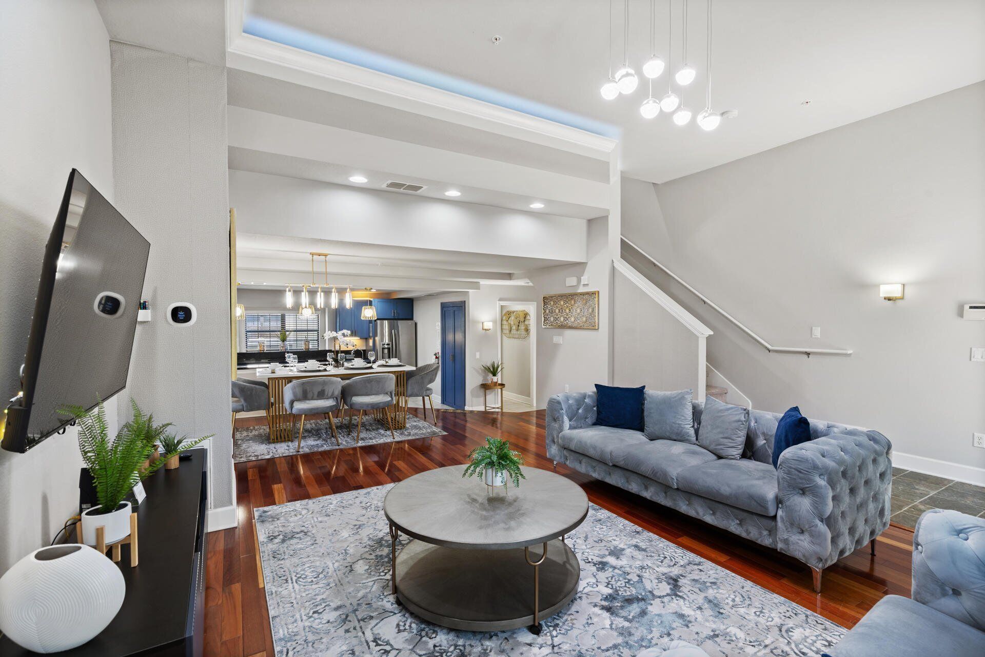 Smart-tv, tafelvoetbal en een tafeltennistafel