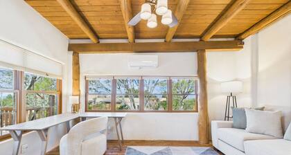 Peaceful, Serene Retreat with Guest House Option