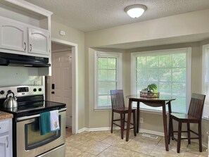 Microwave, oven, stovetop, dishwasher - Cozy 3bd + 2 Bath Home in HSV w/ Spacious Backyard (Huntsville)