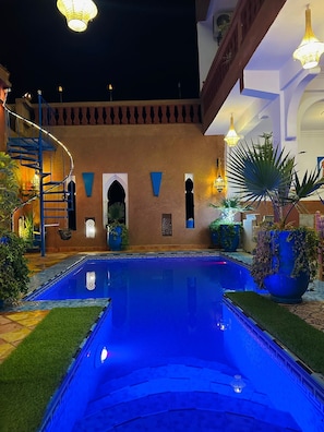 Piscine extérieure