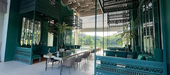 Intercontinental Khao Yai Condo With 2bedrooms, 2bathrooms Plus 3 Bicycles Free