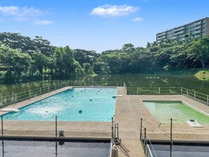 Appartement, 2 chambres, accessible aux personnes à mobilité réduite, balcon | Piscine | Piscine extérieure