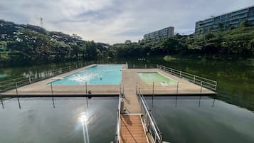 Appartement, 2 chambres, accessible aux personnes à mobilité réduite, balcon | Piscine | Piscine extérieure