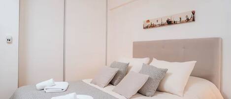 2 soverom, strykejern/-brett, wi-fi og sengetøy