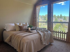 3 bedrooms, iron/ironing board, travel crib, WiFi