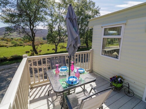 THE CARAVAN@MEENACROSS, pet friendly in Carrigart, County Donegal