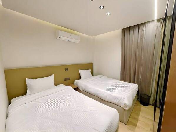 2 chambres, fer et planche à repasser, Wi-Fi, draps fournis