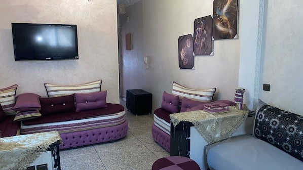 Living area - Apartment for rent for families and serious people (Meknès)