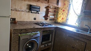Oven - Apartment for rent for families and serious people (Meknès)
