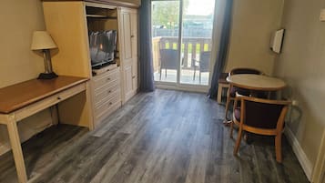 Classic Suite | Living area