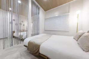 Room 201, non-smoking