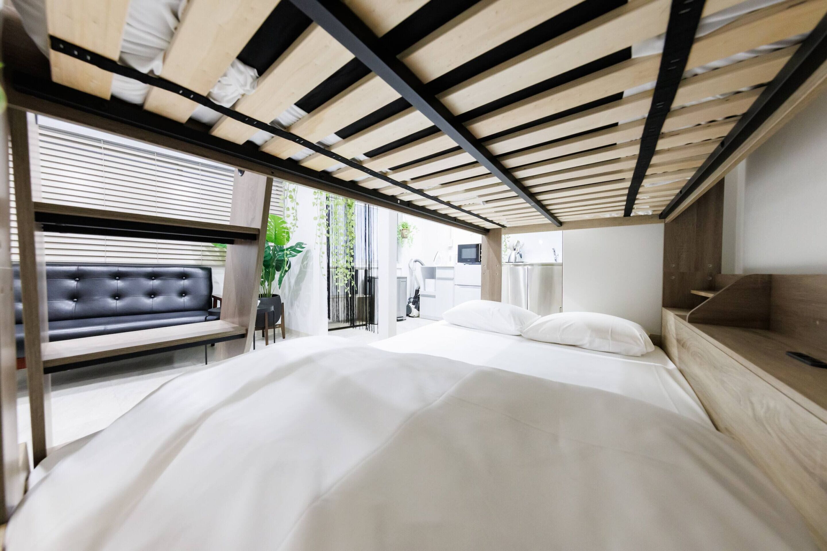 Room 301, non-smoking | ผ้าม่านกันแสง, เตารีด/โต๊ะรีดผ้า, Wi-Fi ฟรี, ผ้าปูที่นอน