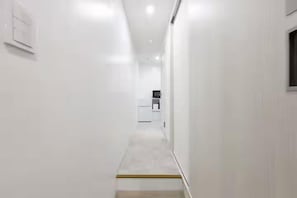 Eenvoudig appartement (201) | Dineren op de kamer