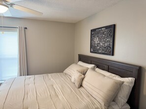 2 habitaciones, tabla de planchar con plancha, wifi y ropa de cama 