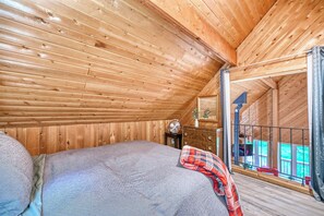 3 bedrooms, desk, iron/ironing board, free WiFi
