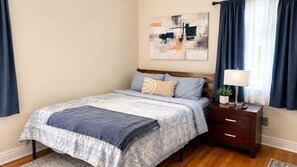 3 bedrooms, desk, iron/ironing board, WiFi