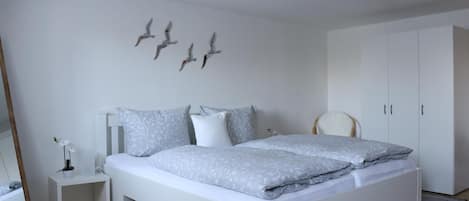 2 bedrooms, Internet