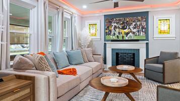 Smart TV, fireplace, stereo, computer monitors