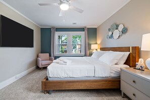 4 soverom, skrivebord, strykejern/-brett og wi-fi (inkludert)