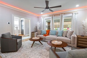 Smart-TV, peis, stereoanlegg og PC-skjermer