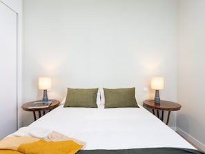 2 bedrooms, bed sheets