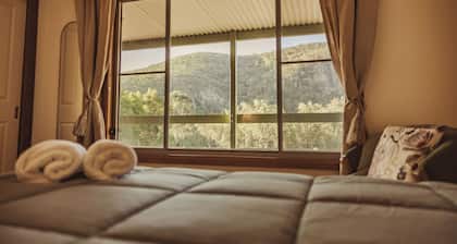 Bough & Burrows retreat set in 100 acres of pristine bush. Perfect for families!